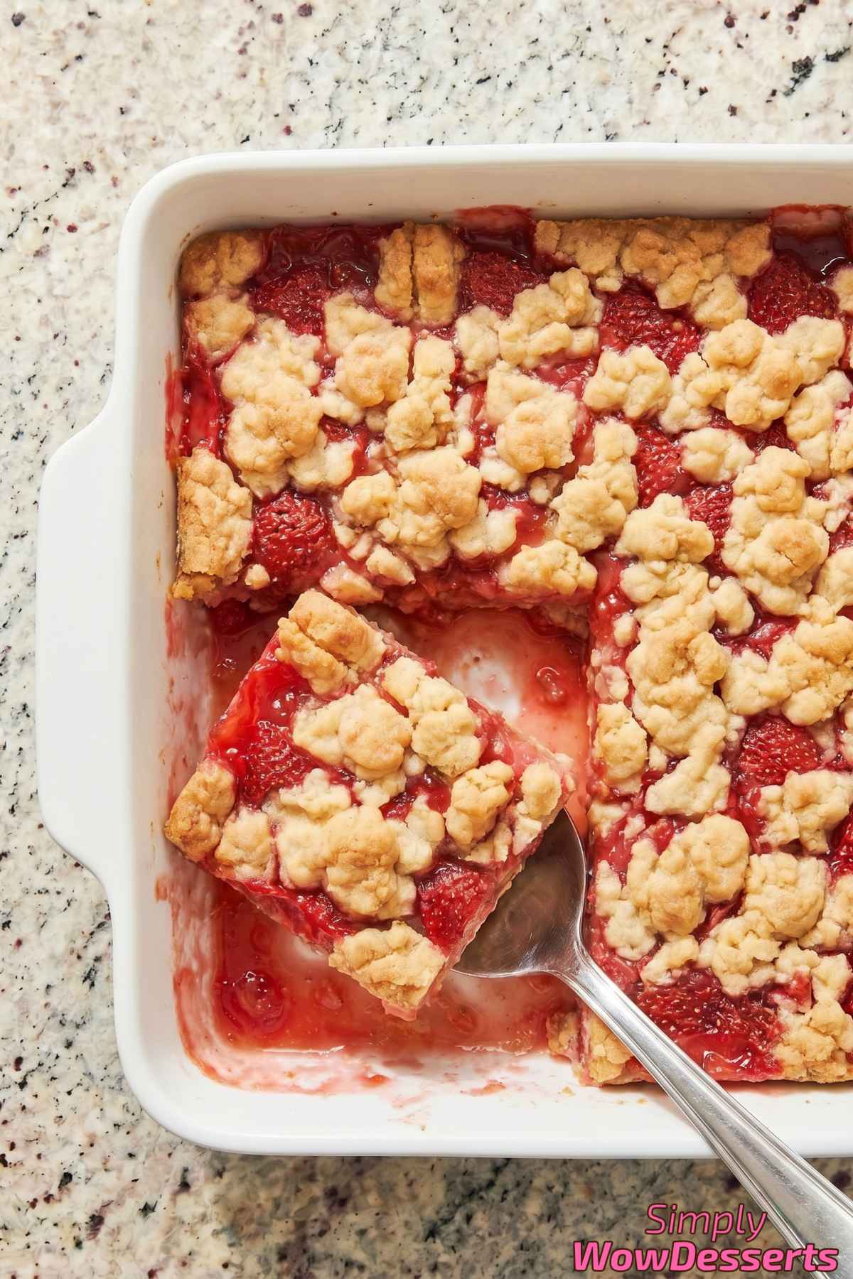 Easy strawberry crumble bars with oat topping
