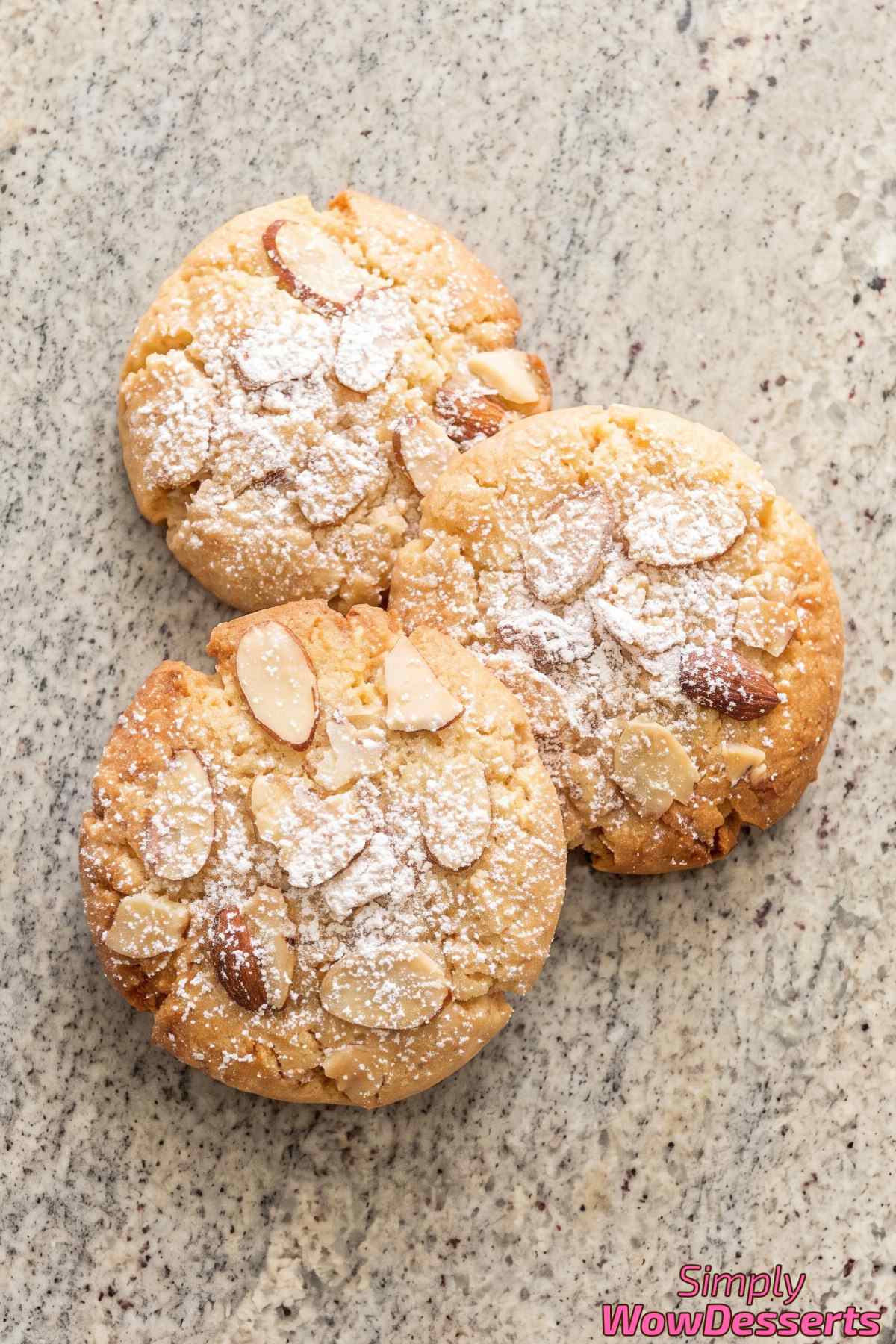 Almond croissant cookies dusted with sugar