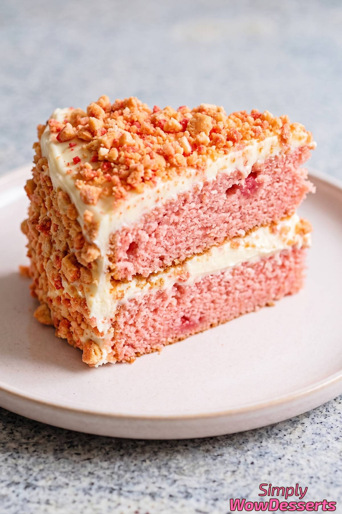 Fresh strawberry crunch cake with sweet crumbs