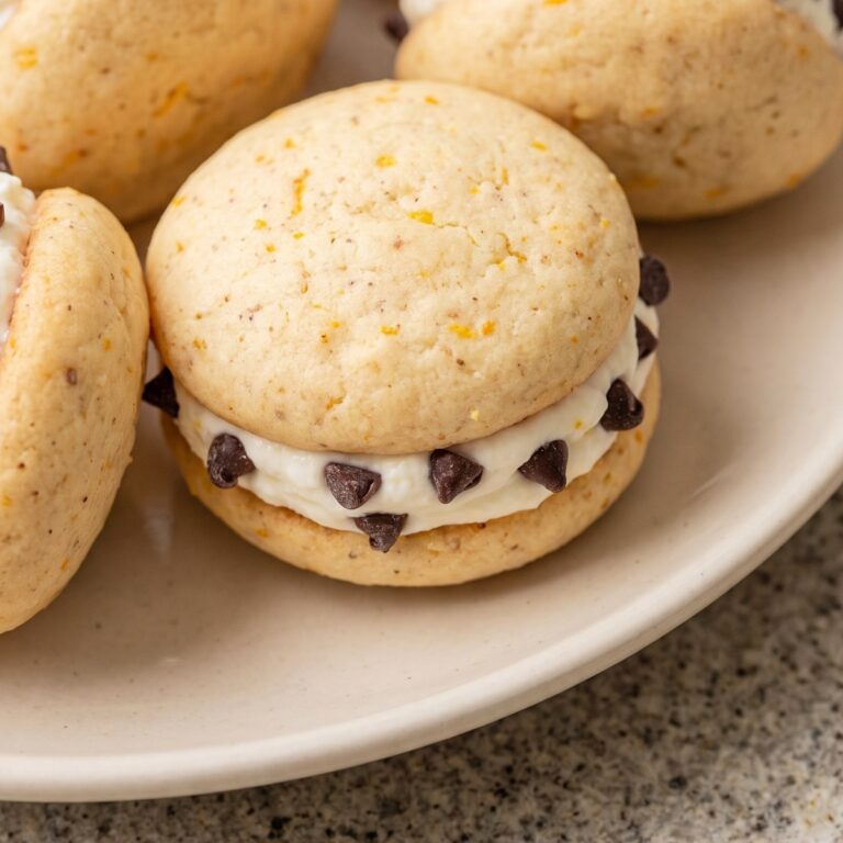 Cannoli Sandwich Cookies